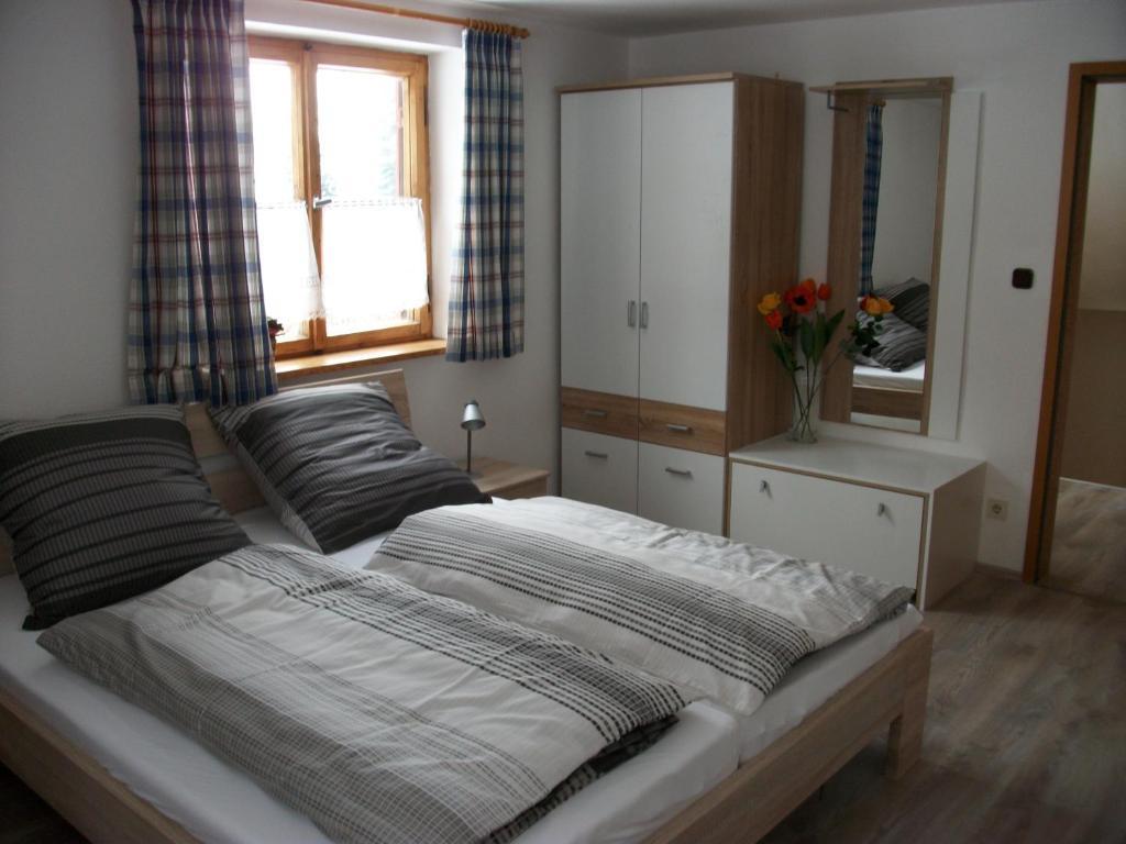 Haus Alpenrose Apartment Швангау Екстериор снимка