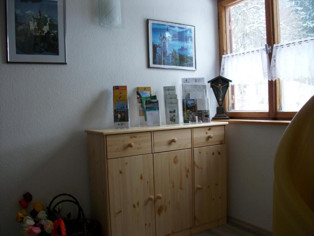 Haus Alpenrose Apartment Швангау Екстериор снимка
