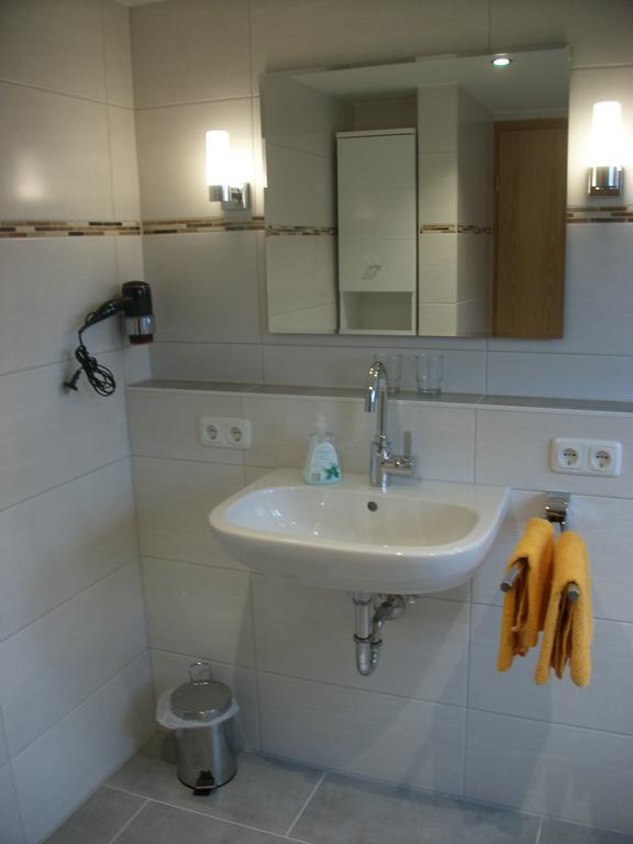 Haus Alpenrose Apartment Швангау Екстериор снимка