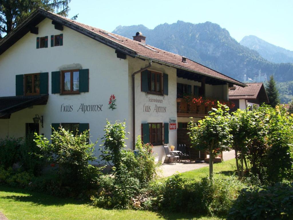 Haus Alpenrose Apartment Швангау Екстериор снимка